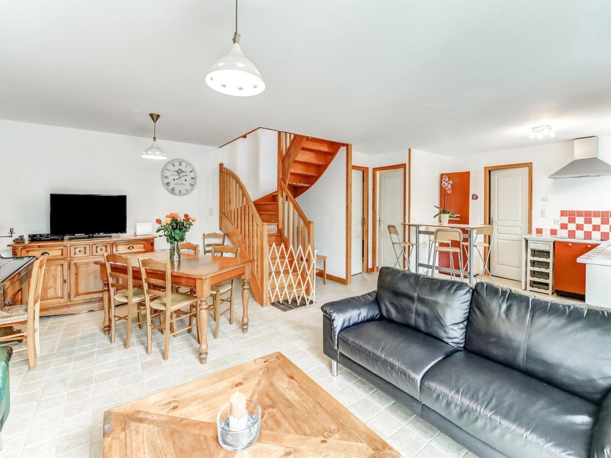 Holiday Home With Garden In Brainville Екстериор снимка