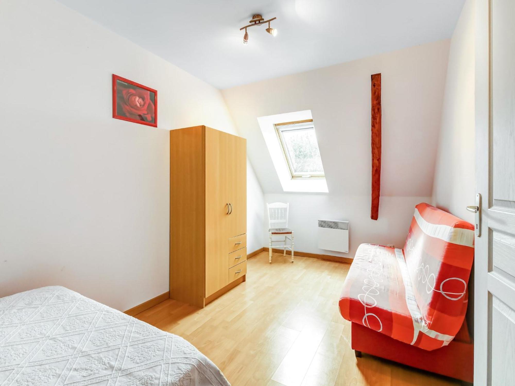 Holiday Home With Garden In Brainville Екстериор снимка
