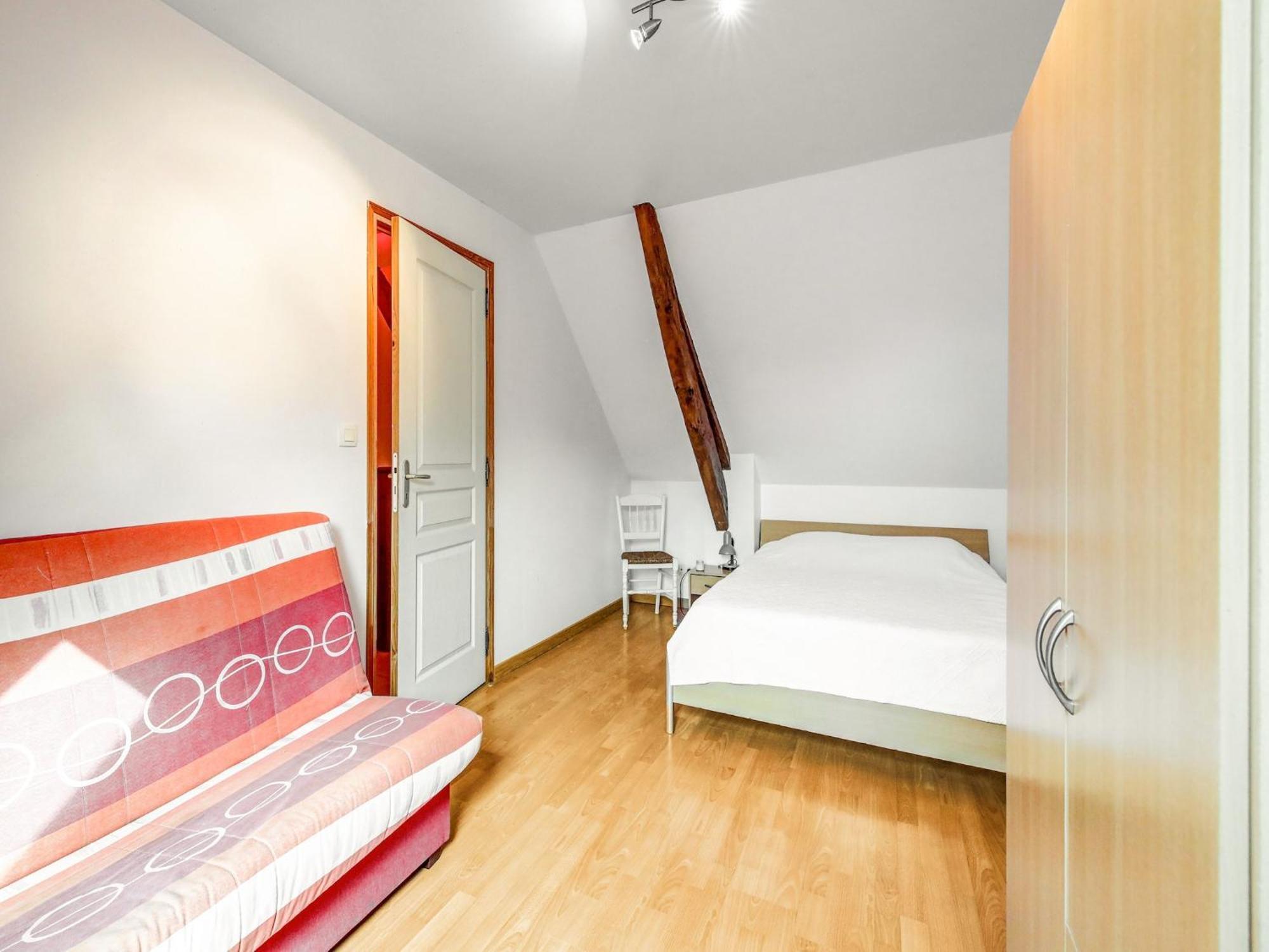 Holiday Home With Garden In Brainville Екстериор снимка