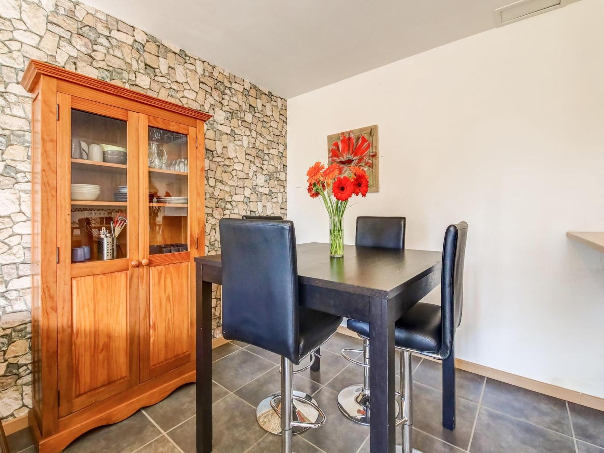 Holiday Home With Garden In Brainville Екстериор снимка