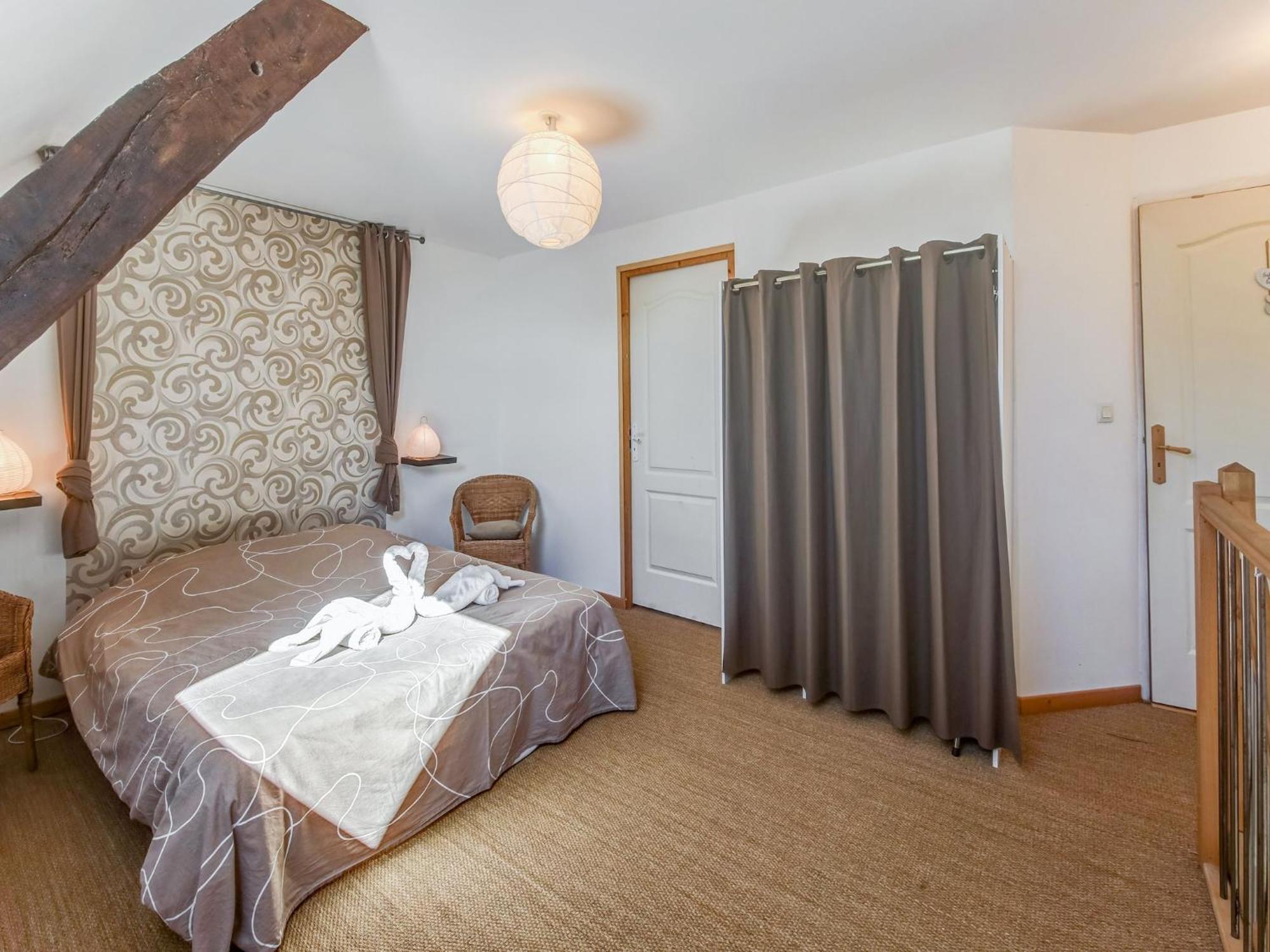 Holiday Home With Garden In Brainville Екстериор снимка