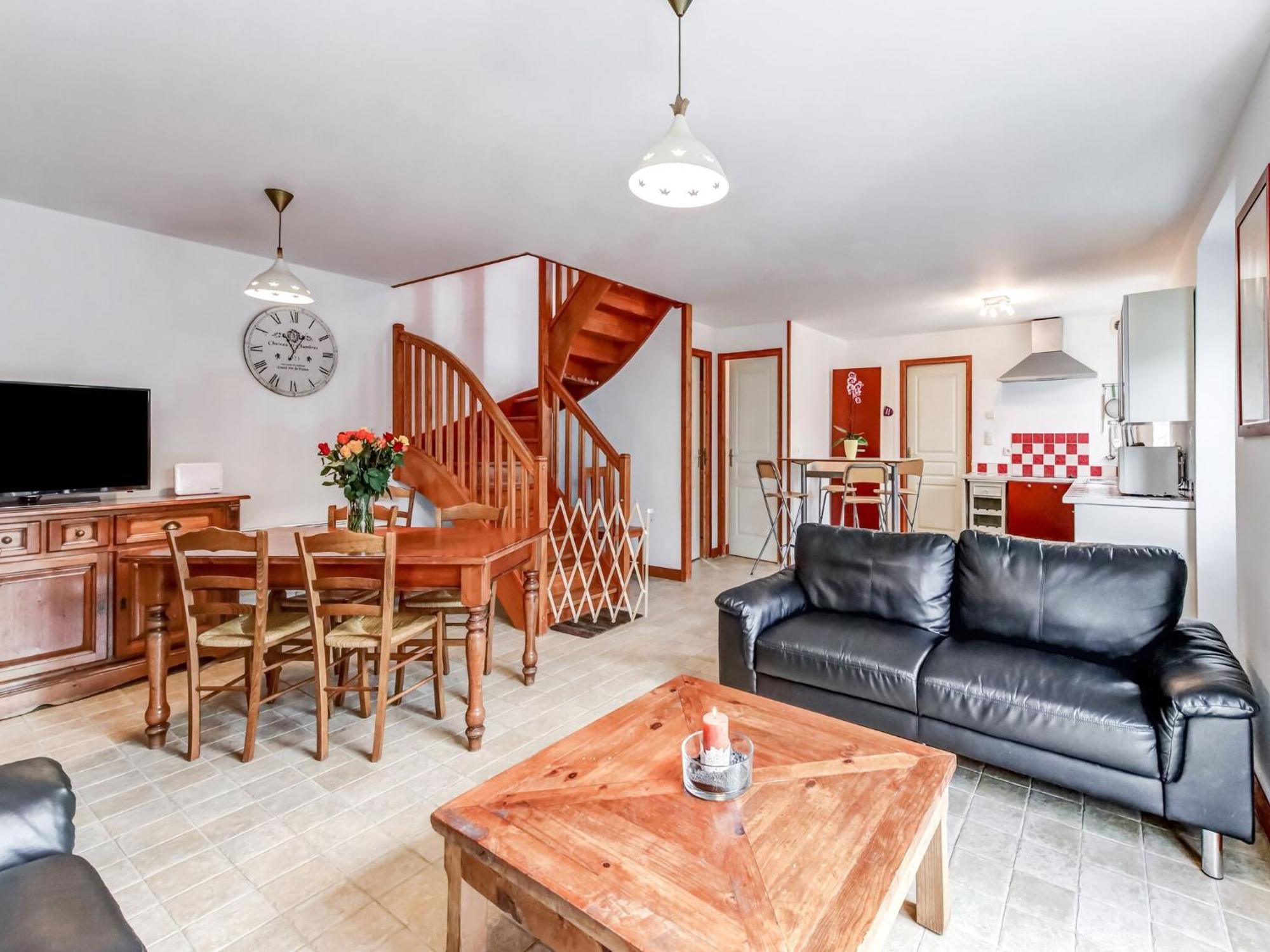 Holiday Home With Garden In Brainville Екстериор снимка